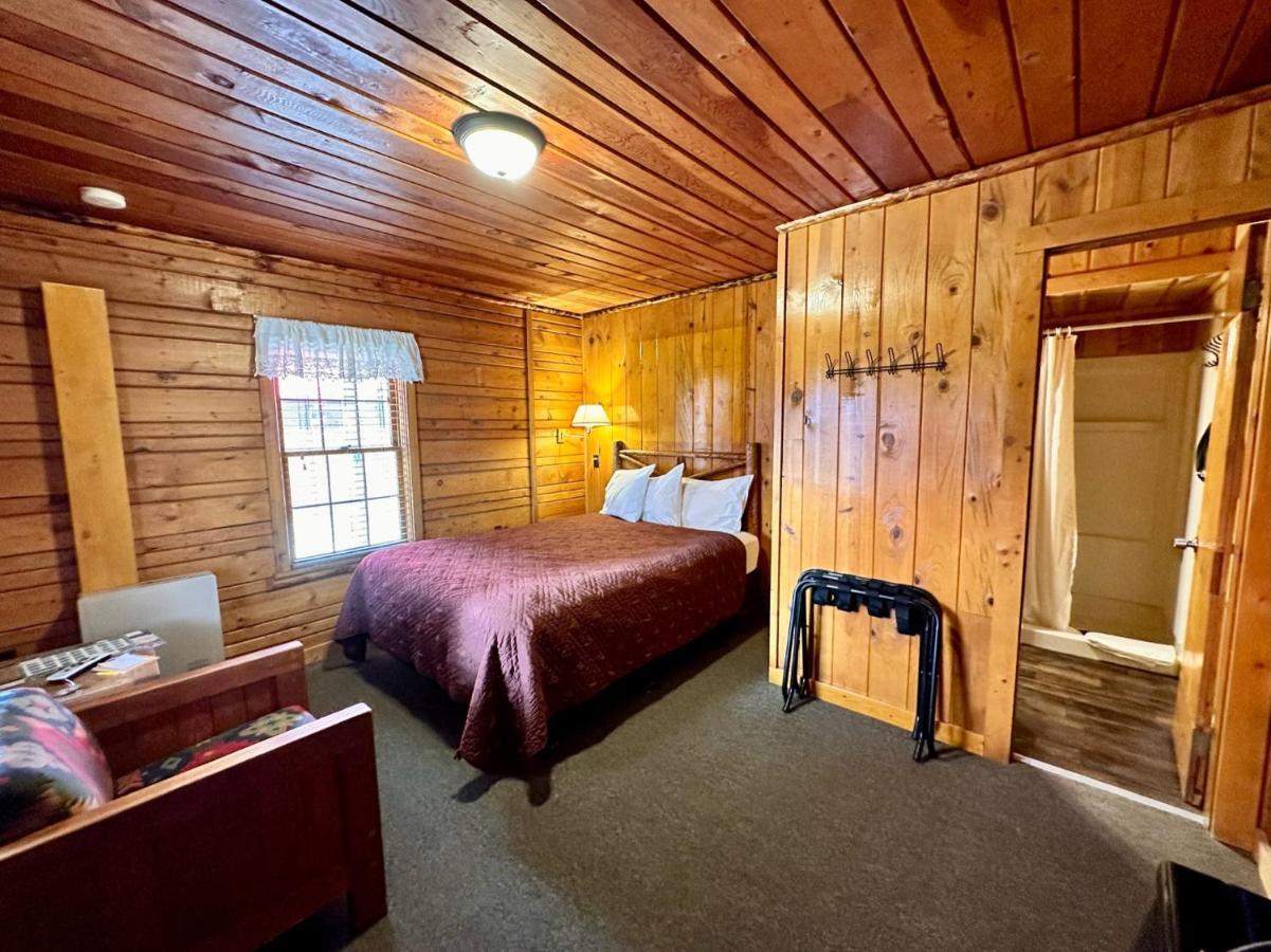 Yellowstone Cabins And Rv West Yellowstone Zewnętrze zdjęcie