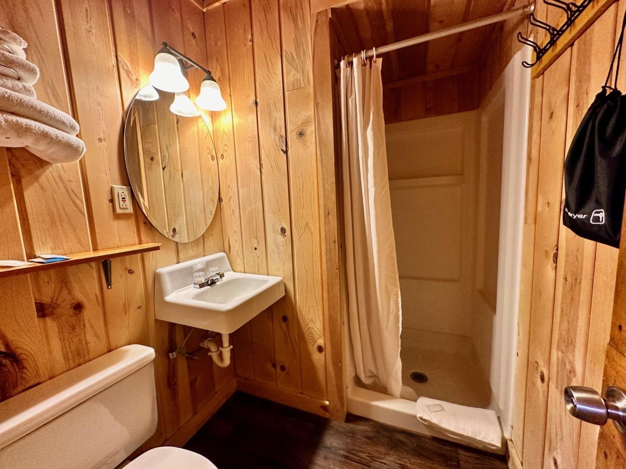 Yellowstone Cabins And Rv West Yellowstone Zewnętrze zdjęcie